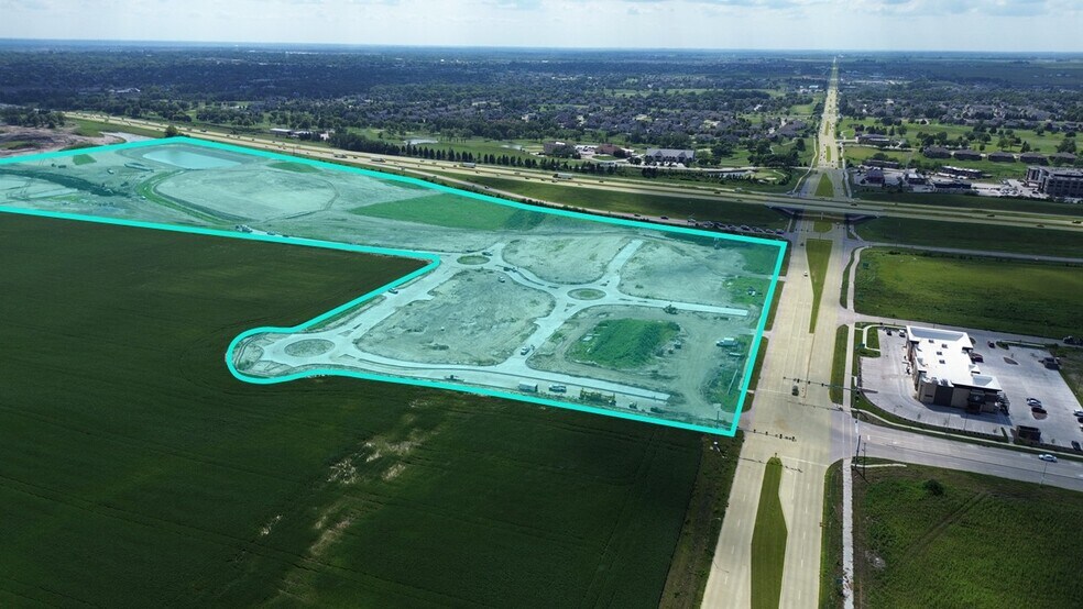 SEC NE 36th St, Ankeny, IA à vendre - Photo de l’immeuble – Image 2 sur 3