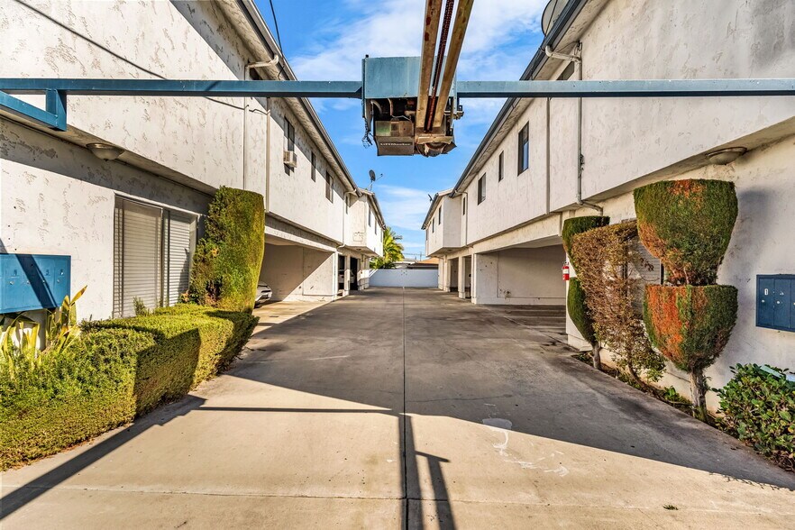 13304-13308 Roselle Ave, Hawthorne, CA à vendre - Photo de l’immeuble – Image 2 sur 9