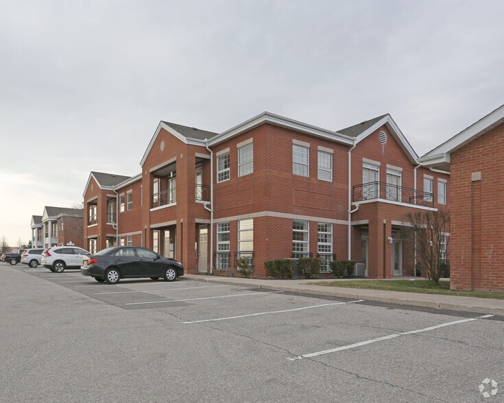 5770 Timberlea Blvd, Mississauga, ON à louer - Photo principale – Image 1 sur 8