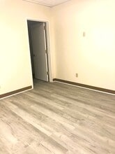 45 E Main St, Freehold, NJ à louer Photo intérieure– Image 2 sur 3