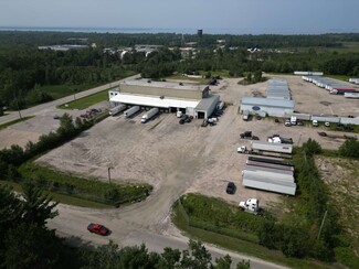 Plus de détails pour 348 Birchs Rd, North Bay, ON - Industriel/Logistique à vendre