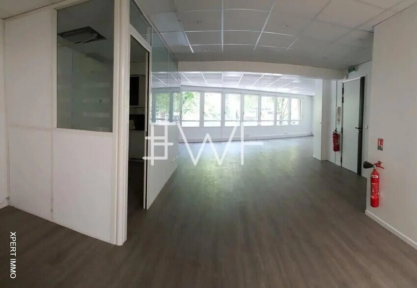 Bureau dans Paris à louer - Photo de l’immeuble – Image 2 sur 7