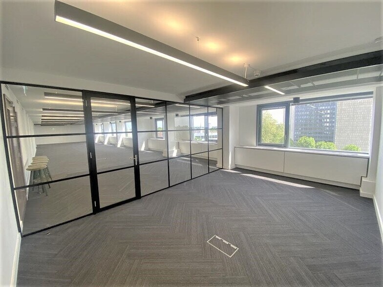 1000 Great West Rd, Brentford à louer - Photo de l’immeuble – Image 3 sur 151