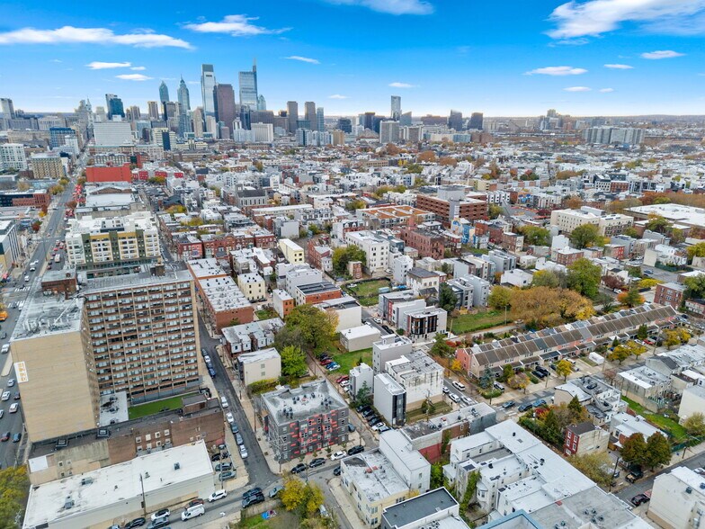 1305 N 15th St, Philadelphia, PA à vendre - Photo de l’immeuble – Image 3 sur 38
