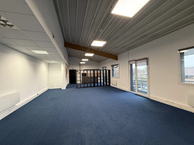 Plus de détails pour 25 Rue Du Carrousel, Villeneuve-d'Ascq - Bureau à louer