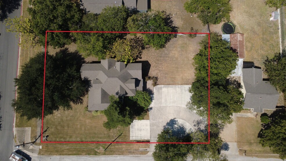 206 Taylor St, Hutto, TX à louer - Photo de l’immeuble – Image 2 sur 25