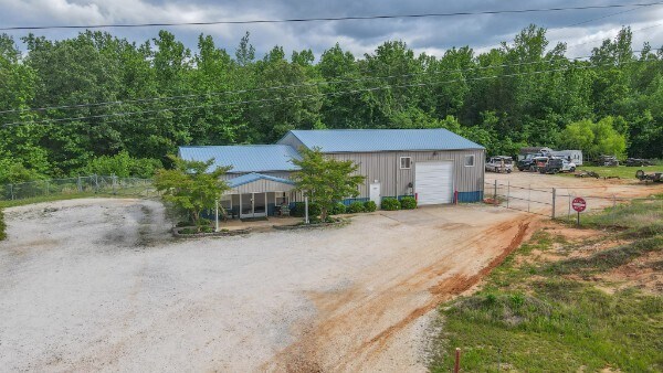 10610 Highway 79 N, Springville, TN à vendre - Photo de l’immeuble – Image 2 sur 56