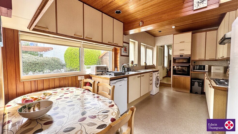 39 Blencathra St, Keswick à vendre - Photo de l’immeuble – Image 3 sur 17