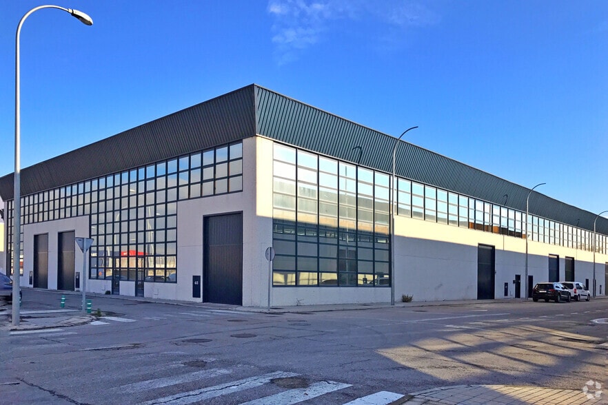 Industriel/Logistique dans Getafe, Madrid à vendre - Photo principale – Image 1 sur 3