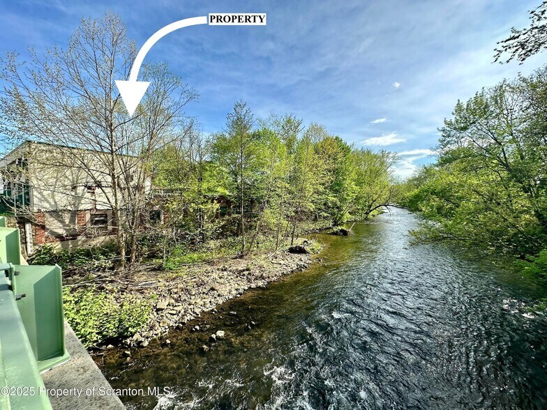 202 Bridge St, Jessup, PA à vendre - Photo de l’immeuble – Image 3 sur 14