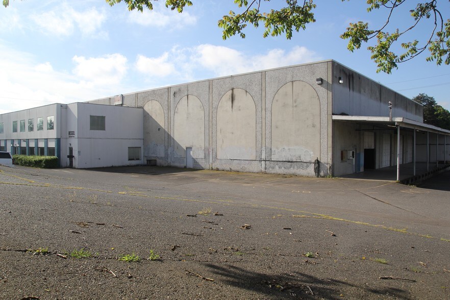 3400 NE Columbia Blvd, Portland, OR à vendre - Photo principale – Image 1 sur 6