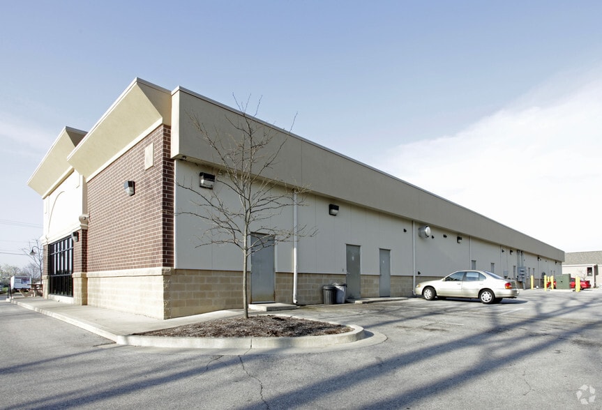 1125 E DuPont Rd, Fort Wayne, IN à vendre - Photo de l’immeuble – Image 3 sur 17