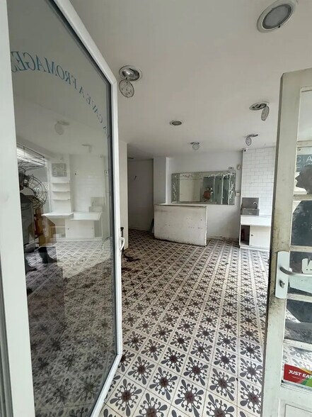 Local commercial dans Saint-Mandé à louer - Photo de l’immeuble – Image 1 sur 6