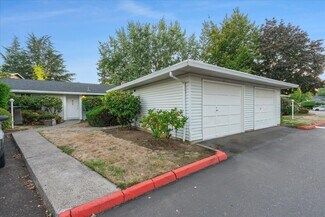 Plus de détails pour 1757 NE 162nd Ave, Portland, OR - Logement à vendre