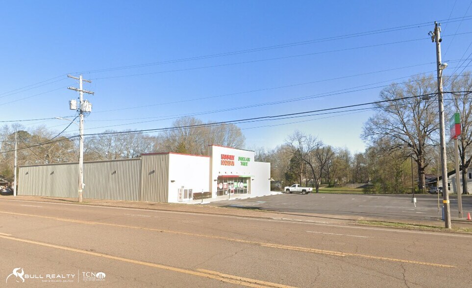 Family Dollar 3 Property Portfolio portefeuille de 3 biens à vendre sur LoopNet.fr - Photo de l’immeuble – Image 2 sur 5