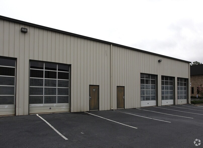 180 Walter Way, Fayetteville, GA à louer - Photo de l’immeuble – Image 2 sur 2