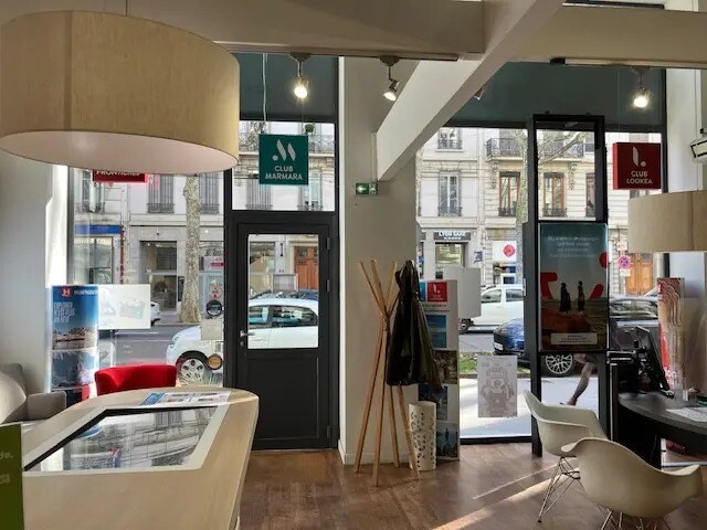 Plus de détails pour Local commercial à louer