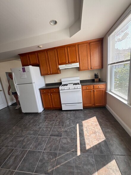 Lowell 25 unit Portfolio Multifamily portefeuille de 5 biens à vendre sur LoopNet.fr - Photo de l’immeuble – Image 3 sur 8
