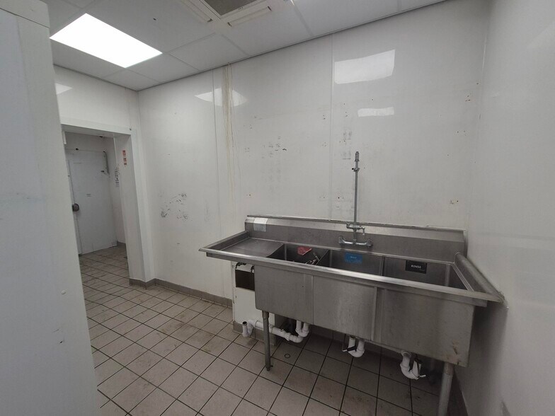 13 Banks Rd, Wirral à louer - Photo de l’immeuble – Image 3 sur 5