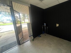 311-345 E Robertson St, Brandon, FL à louer Photo intérieure– Image 2 sur 9