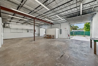 Plus de détails pour 900-950 NE 40th Ct, Oakland Park, FL - Industriel/Logistique à louer