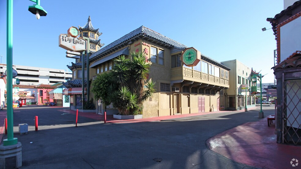 950 Mei Ling Way, Los Angeles, CA à louer - Photo de l’immeuble – Image 2 sur 3