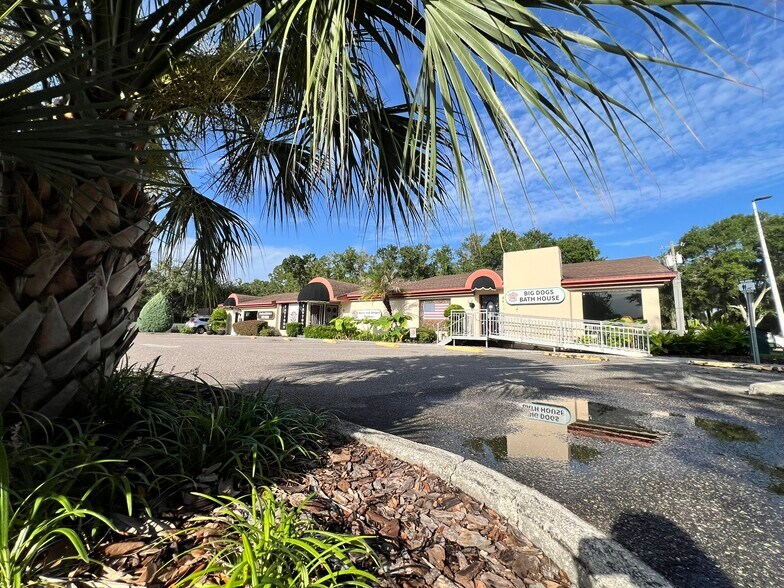4415 S Florida Ave, Lakeland, FL à louer - Photo de l’immeuble – Image 3 sur 9