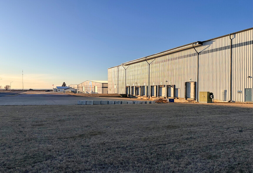 100 Quality Park Dr, Beresford, SD à louer - Photo de l’immeuble – Image 3 sur 3