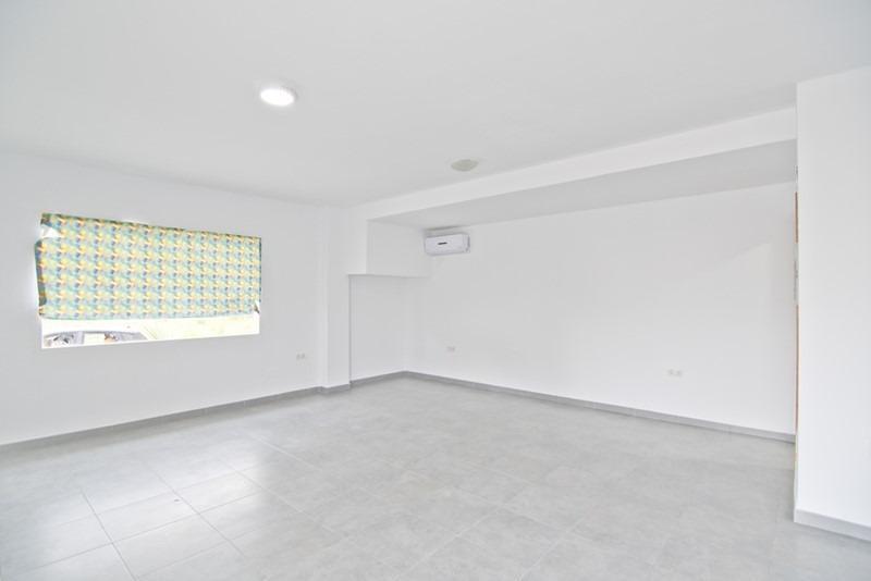 Local commercial dans Motril, Granada à vendre - Photo de l’immeuble – Image 3 sur 11