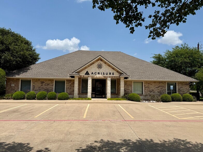 2526 Blue Meadow Dr, Temple, TX à vendre - Photo principale – Image 1 sur 14