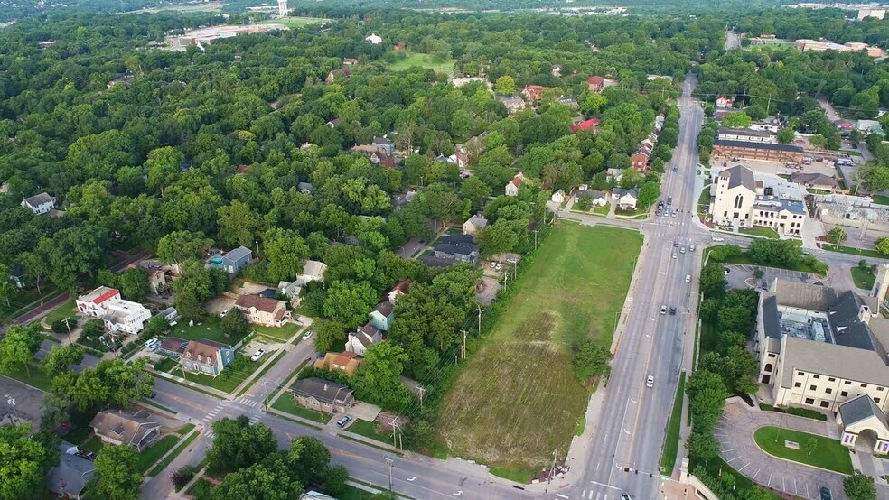 1700 Anderson Ave, Manhattan, KS à vendre - Vidéo sur l’annonce professionnelle – Image 3 sur 12