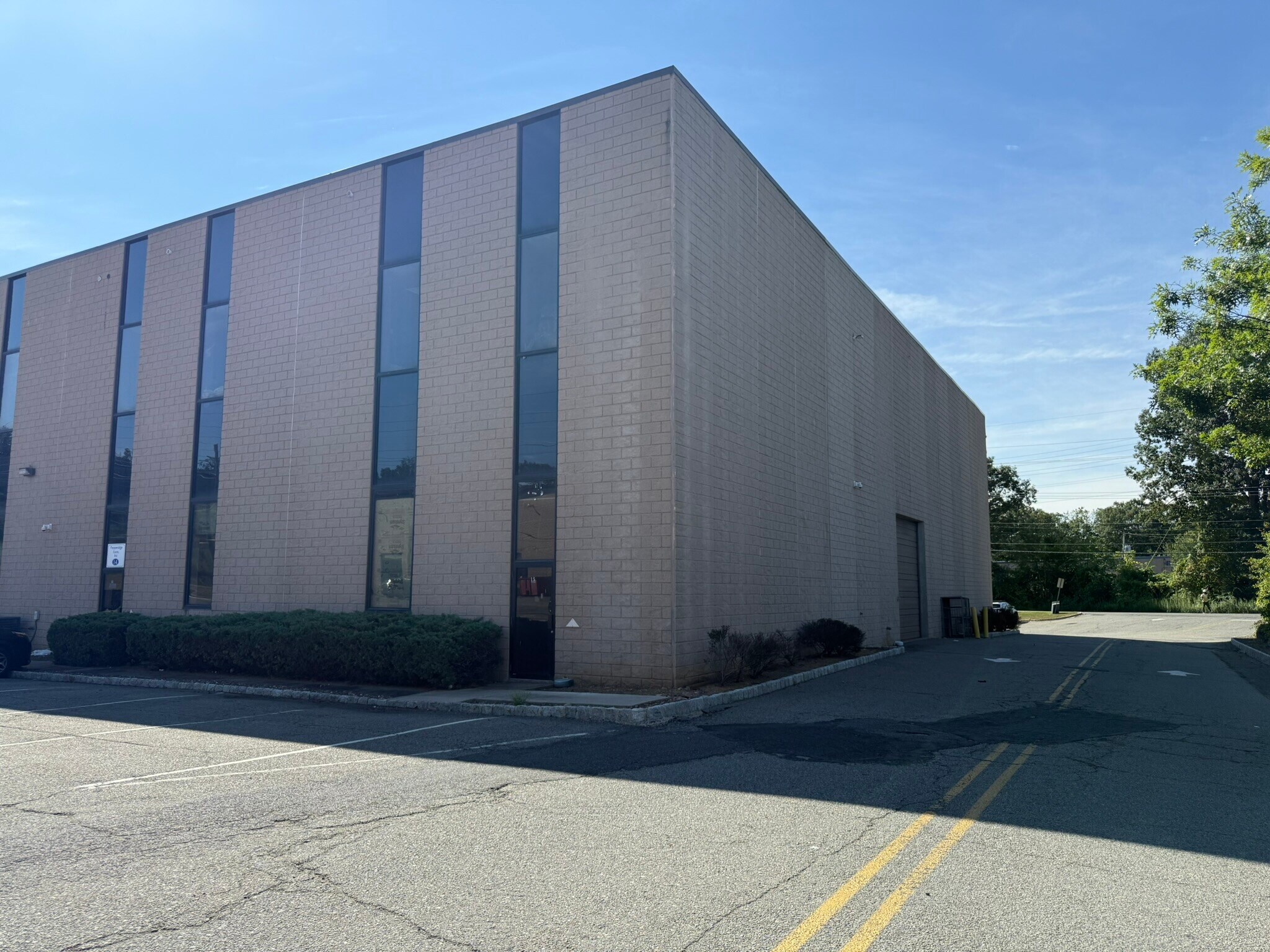 105 W Dewey Ave, Wharton, NJ à louer Photo de l’immeuble– Image 1 sur 5