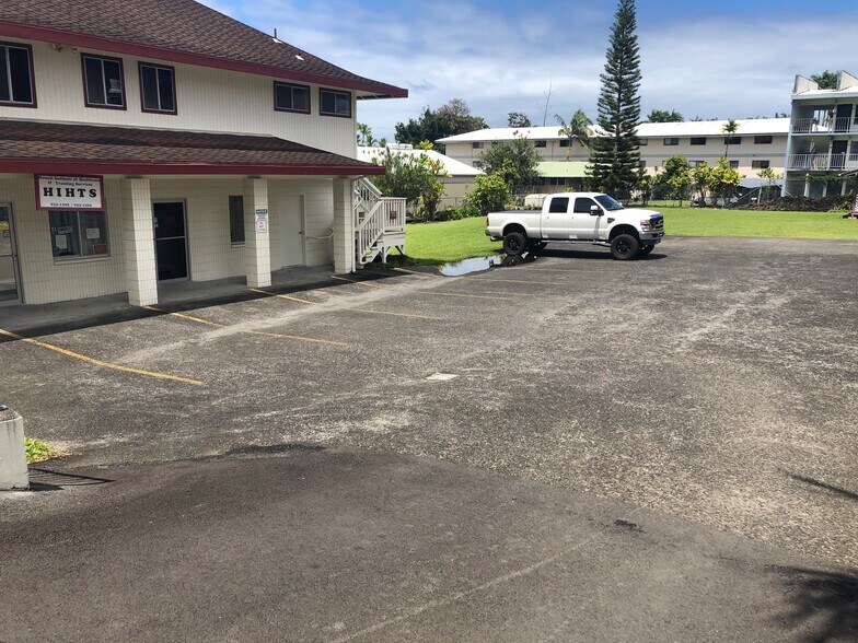 1059 Kilauea Ave, Hilo, HI à louer - Photo de l’immeuble – Image 3 sur 3