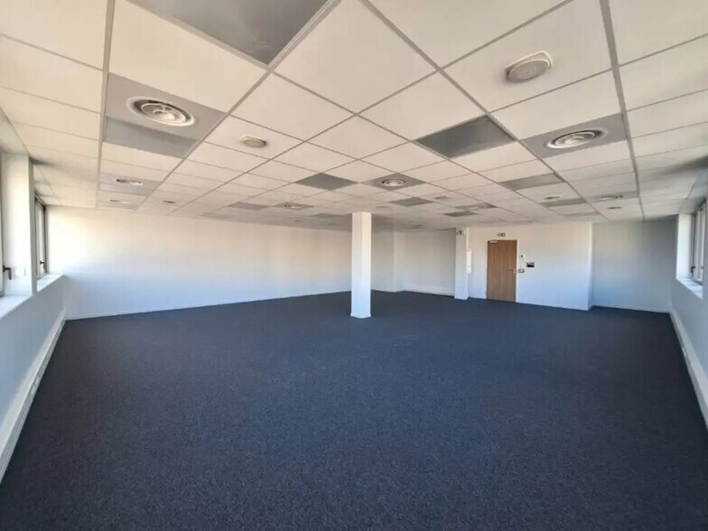 Bureau dans Valence à louer - Photo de l’immeuble – Image 2 sur 5