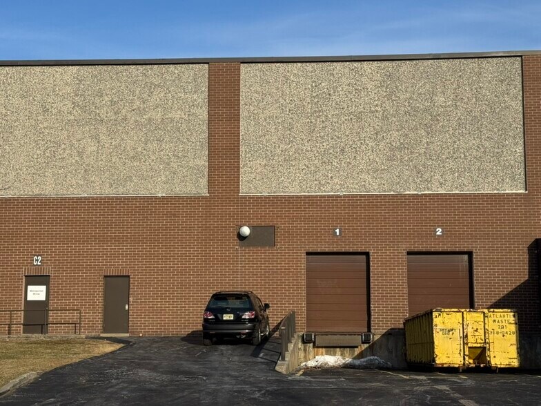 450 Murray Hill Pky, East Rutherford, NJ à louer - Photo de l’immeuble – Image 1 sur 4