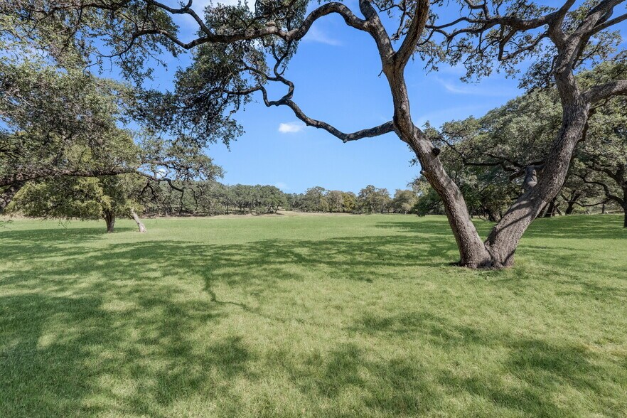 41 Scenic Loop Rd, Boerne, TX à vendre - Photo principale – Image 1 sur 6