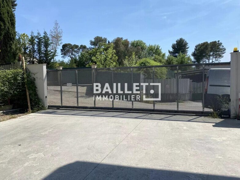 Industriel/Logistique dans Mougins à louer - Photo de l’immeuble – Image 2 sur 22