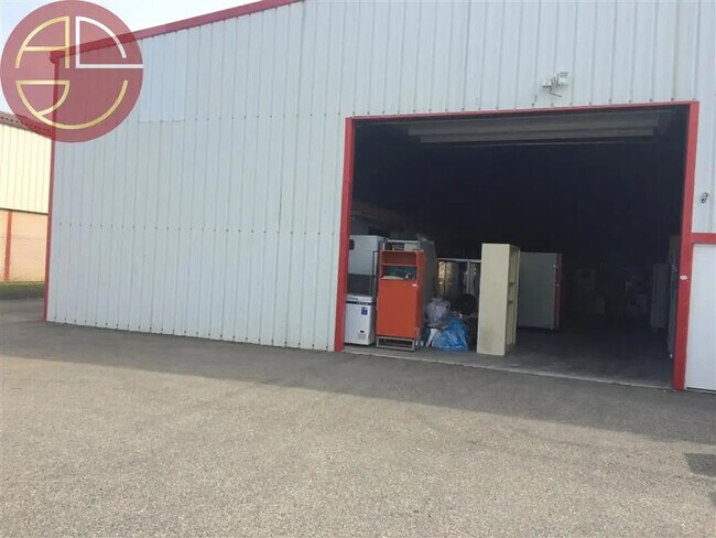 Plus de détails pour Industriel/Logistique à louer