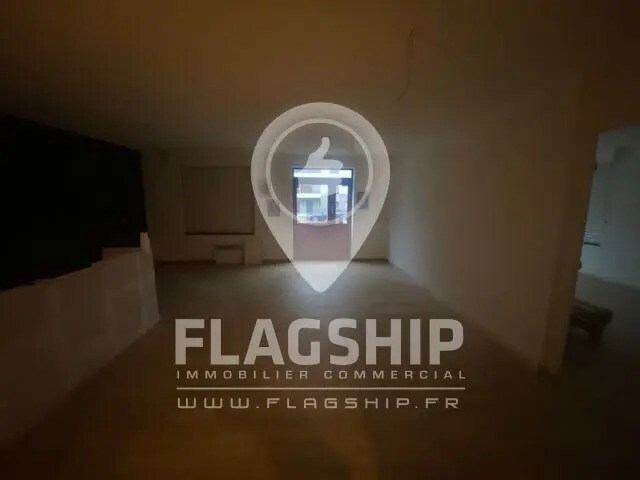 Local commercial dans Cergy à louer - Photo de l’immeuble – Image 2 sur 8