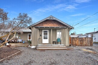 Plus de détails pour 344 SE Elm St, Prineville, OR - Local d’activités à vendre