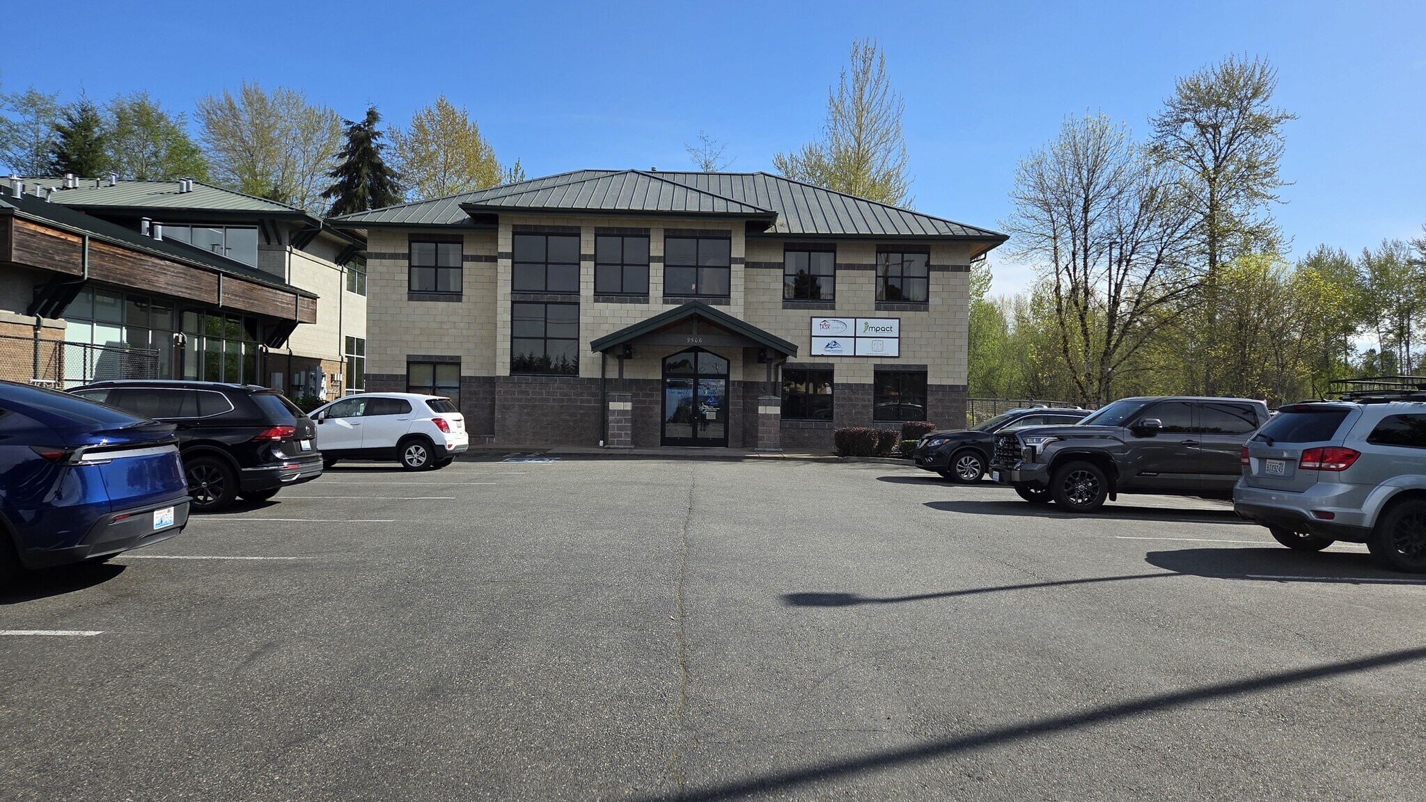 9506 4th St NE, Lake Stevens, WA à louer Photo principale– Image 1 sur 2
