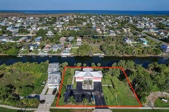 3263 Shoal Line Blvd, Hernando Beach, FL à louer Photo intérieure– Image 2 sur 28