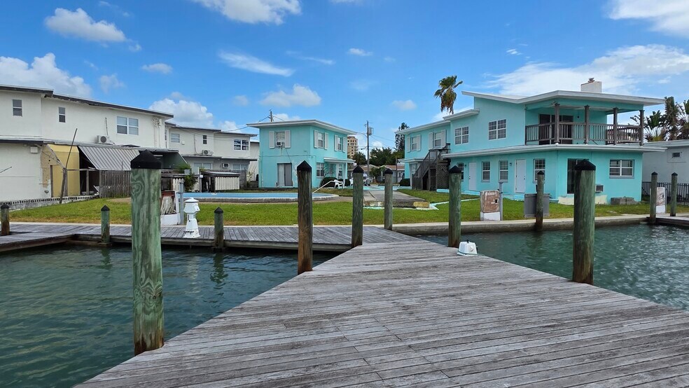 625 Bay Esplanade, Clearwater, FL à vendre - Photo de l’immeuble – Image 2 sur 10
