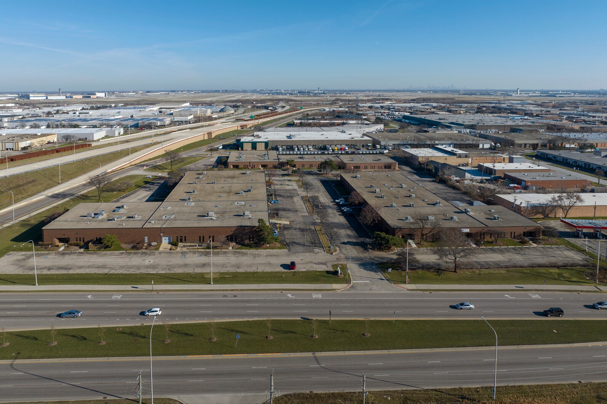 1088-1130 W Thorndale Ave, Bensenville, IL à louer Photo de l’immeuble– Image 1 sur 6