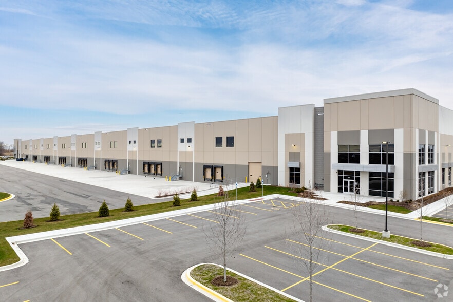 3010 Longmeadow Pky, Algonquin, IL à louer - Photo principale – Image 1 sur 6
