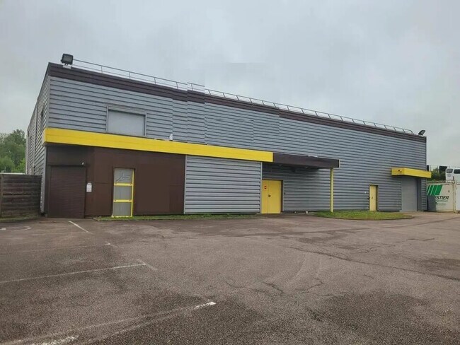 Plus de détails pour Industriel/Logistique à louer