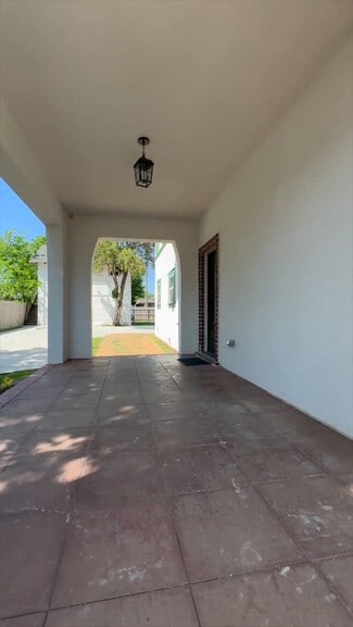 Plus de détails pour 1314 N 15th St, Waco, TX - Local commercial à vendre