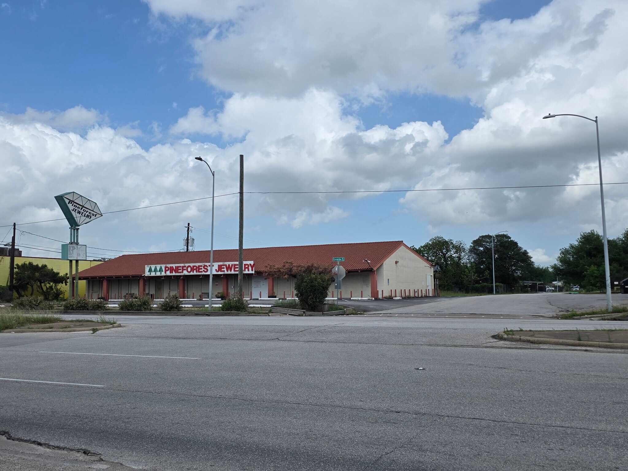 1141 Uvalde Rd, Houston, TX à vendre Photo principale– Image 1 sur 11