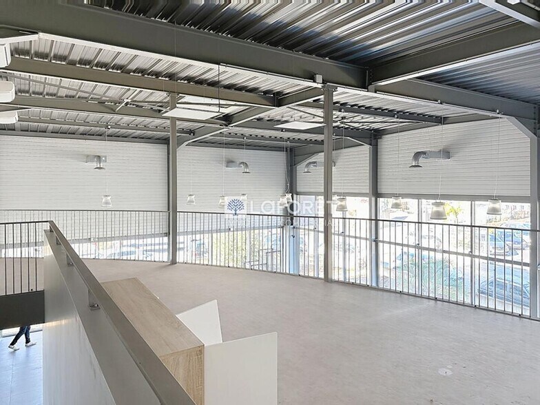 Local d'activités dans Fréjus à vendre - Photo intérieure – Image 3 sur 7