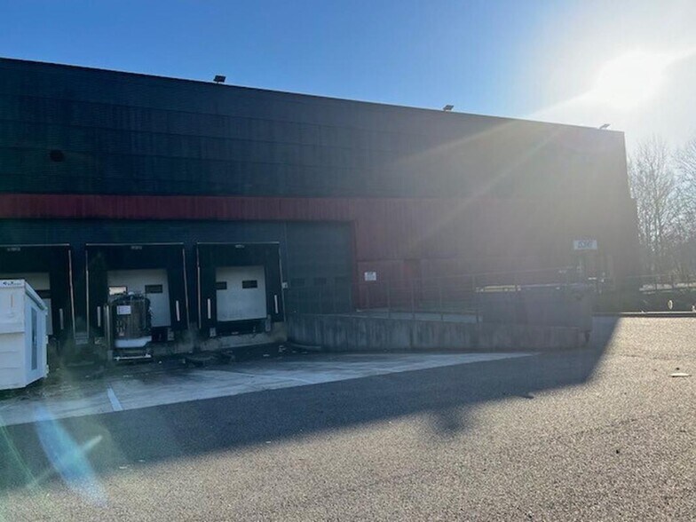6 Avenue Louis Pasteur, Maurepas à louer - Photo de l’immeuble – Image 3 sur 8